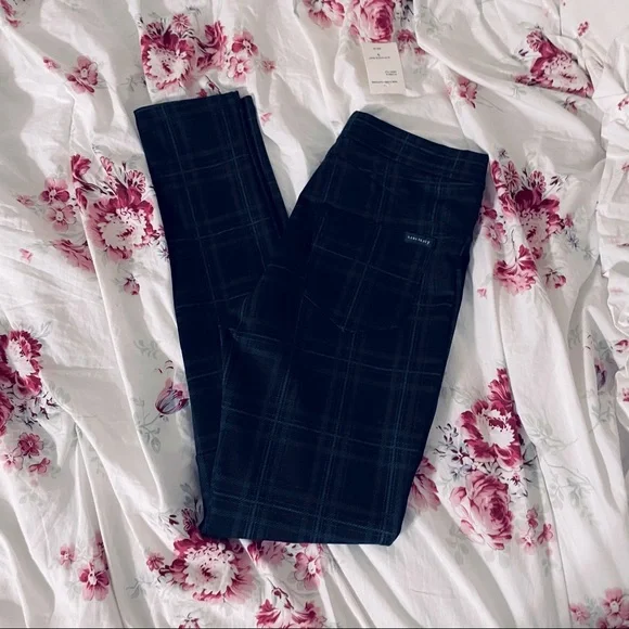 NWT Sanctuary Ponte Plaid Pants - Picture 3 of 6